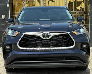 Toyota Highlander L 2021 Blue