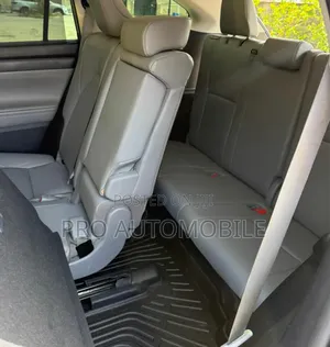 Toyota Highlander L 2021 Blue