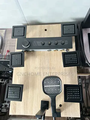Masters Condict Shower Black With Body Jets
