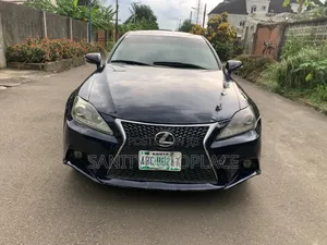 Lexus IS 250 4WD 2009 Blue