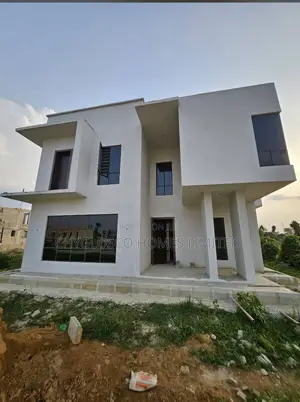 5bdrm Duplex in Victoria Creek, Aba Expressway for sale