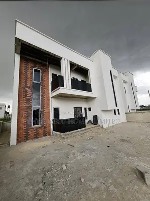 4bdrm Duplex in Gold Town, Ruuodomaya for sale