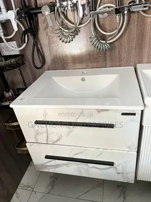 B/W Cabinet Basin