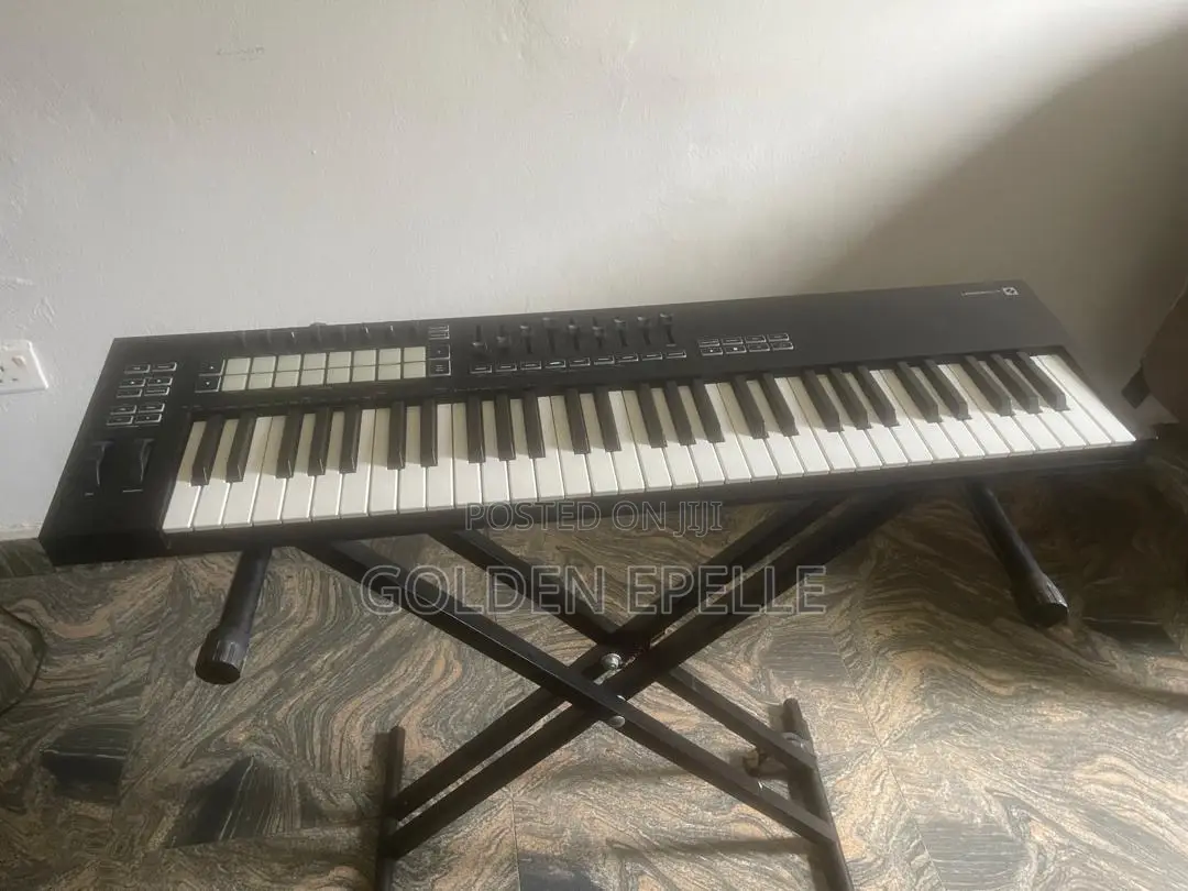 Keyboard Novation Mk4