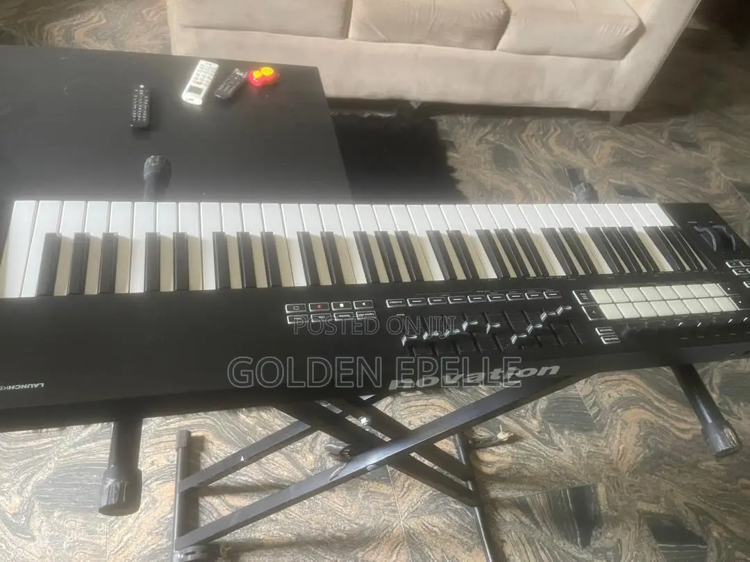 Keyboard Novation Mk4