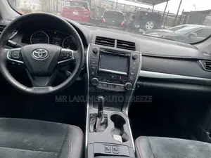 Toyota Camry 2015 Silver