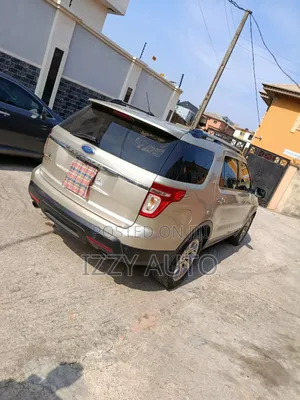 Ford Explorer Limited 4dr 4x4 (3.5L 6cyl 6A) 2012 Gold