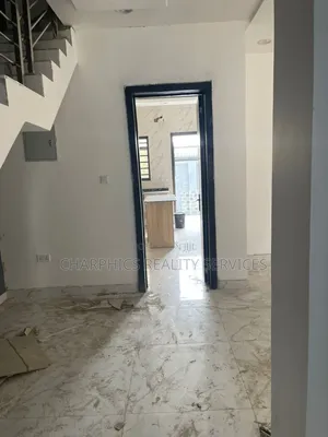 5bdrm Duplex in Mende for rent