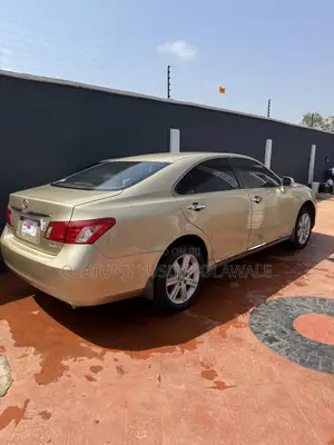 Lexus ES 350 2009 Gold