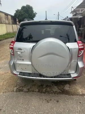 Toyota RAV4 2012 Silver