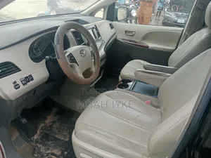 Toyota Sienna XLE 7 Passenger 2012 Black