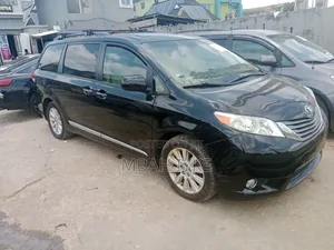 Toyota Sienna XLE 7 Passenger 2012 Black