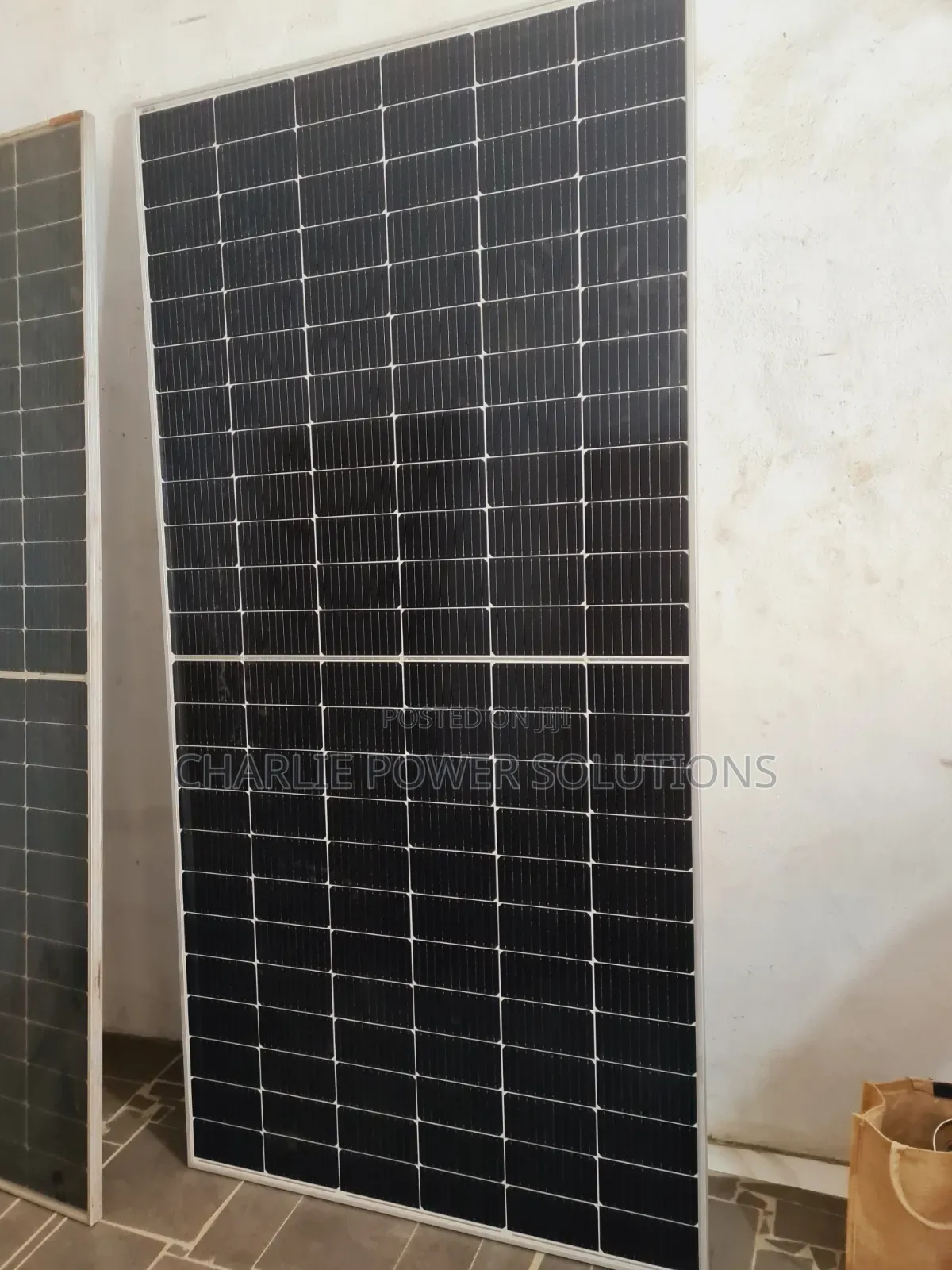 620watts Non-Bifacials Halfcut Solar Panel