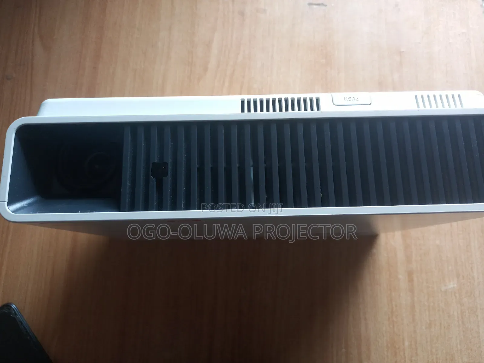 Casio Xj-M140 Projector