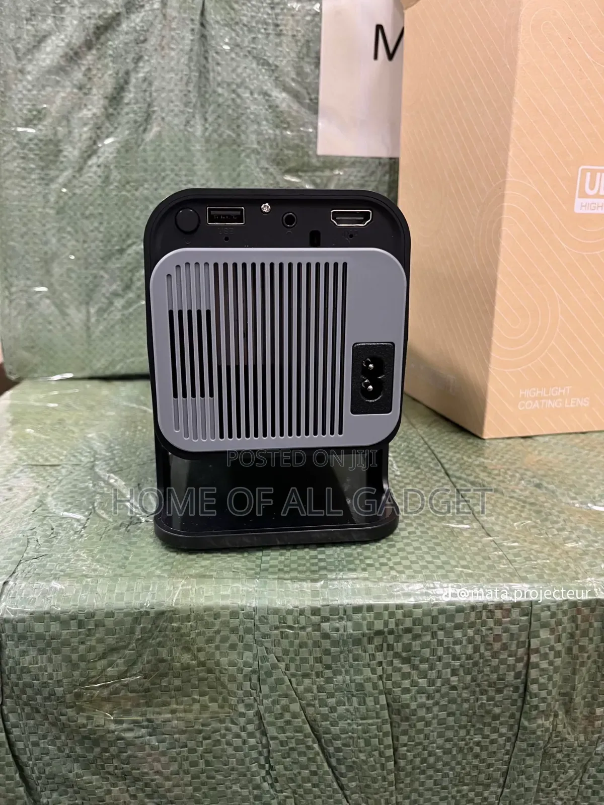Smart Android Projector Compatible With Netflix Youtube Live .