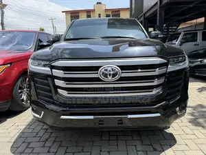 Toyota Land Cruiser 4.6 V8 GX-R 2013 Black