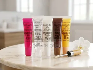 Romantic May Squeezins an Shine Super Shiny Tasty Lip Gloss