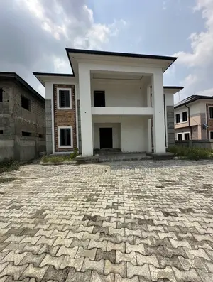 5bdrm Duplex in Gold Spring, Rumuodara for sale
