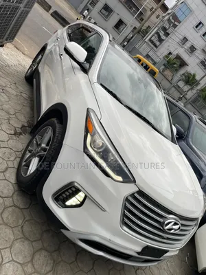 Hyundai Santa Fe SE Ultimate AWD 2017 White