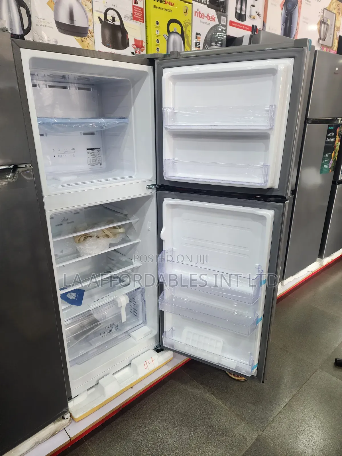 Samsung Digital Inverter Refrigerator. Model: Rt20har2dsank