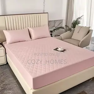Imported Waterproof Mattress Protector (4x6)