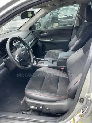 Toyota Camry 2015 Silver