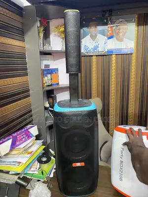 JBL Party Box310b With Wireless Mic