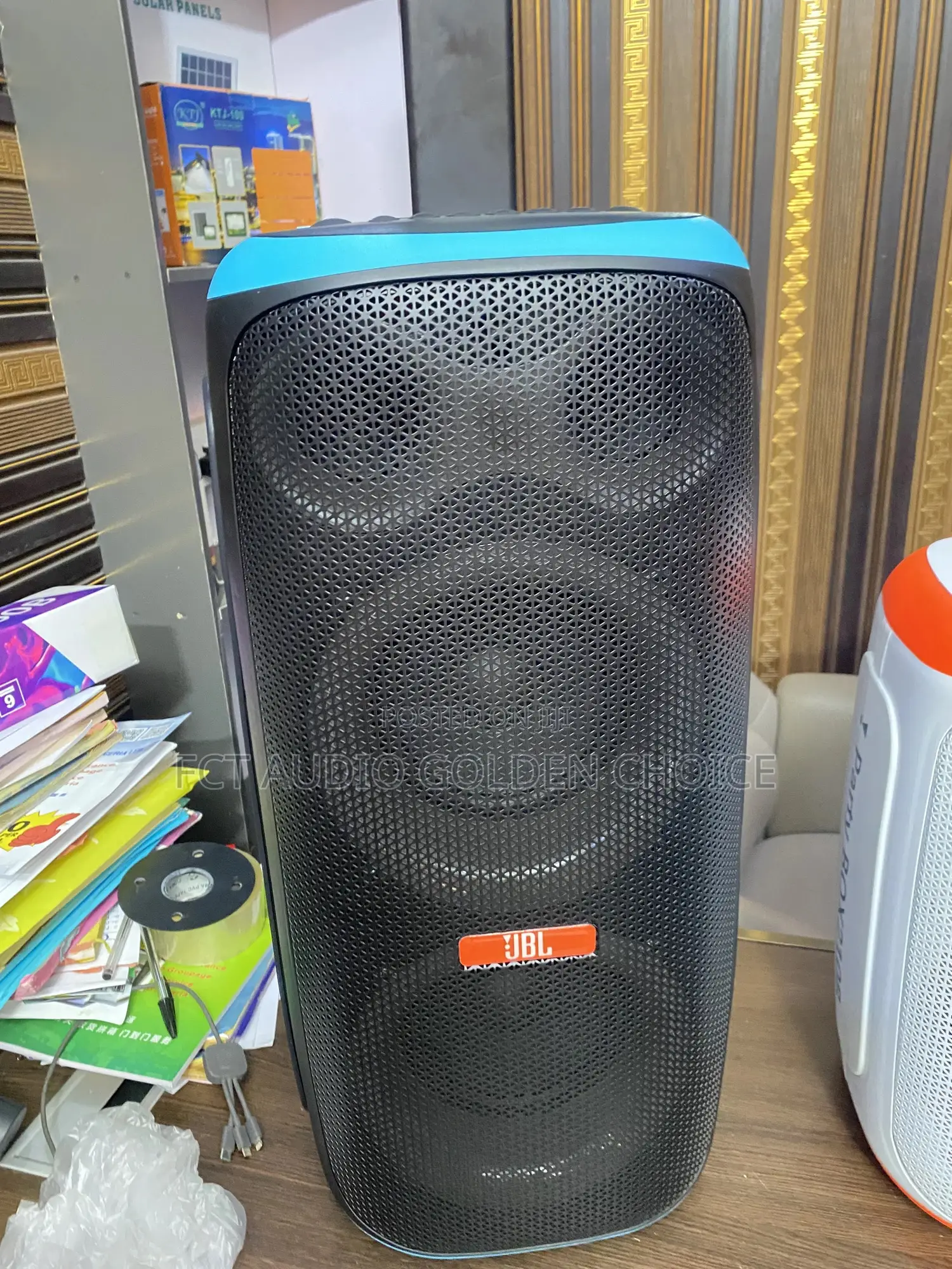 JBL Party Box310b With Wireless Mic