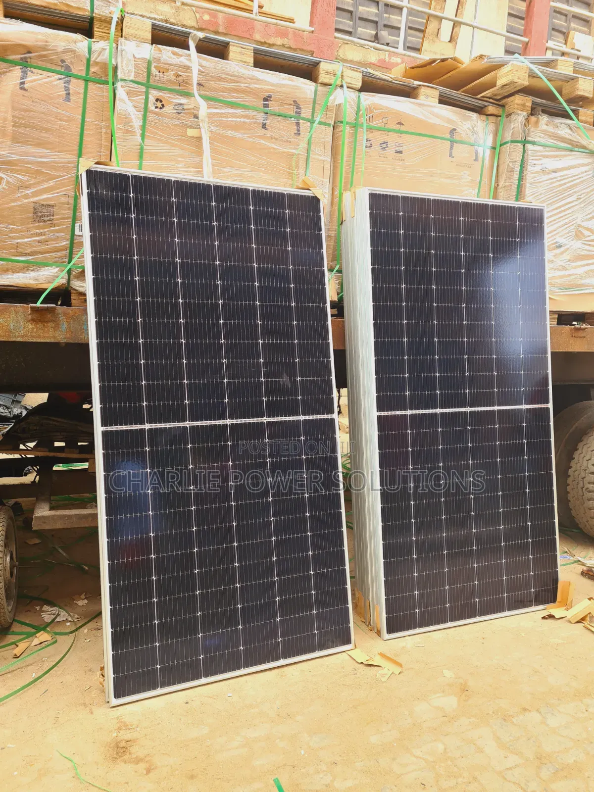650watts Bifacial Jinko Halfcut Solar Panel