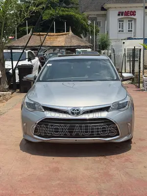 Toyota Avalon XLE Premium FWD Sedan (3.6L 6cyl 6A) 2016 Silver