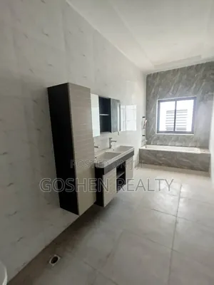 5bdrm Townhouse / Terrace in Jahi Glimor for rent