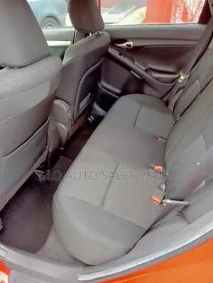 Toyota Matrix Hatchback FWD (1.8L 4cyl 5M) 2008 Red