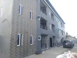 2bdrm Block of Flats in Badore for rent