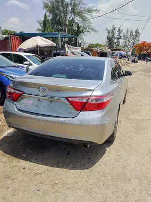 Toyota Camry 2016 Silver
