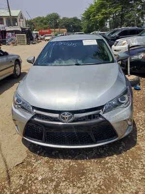 Toyota Camry 2016 Silver