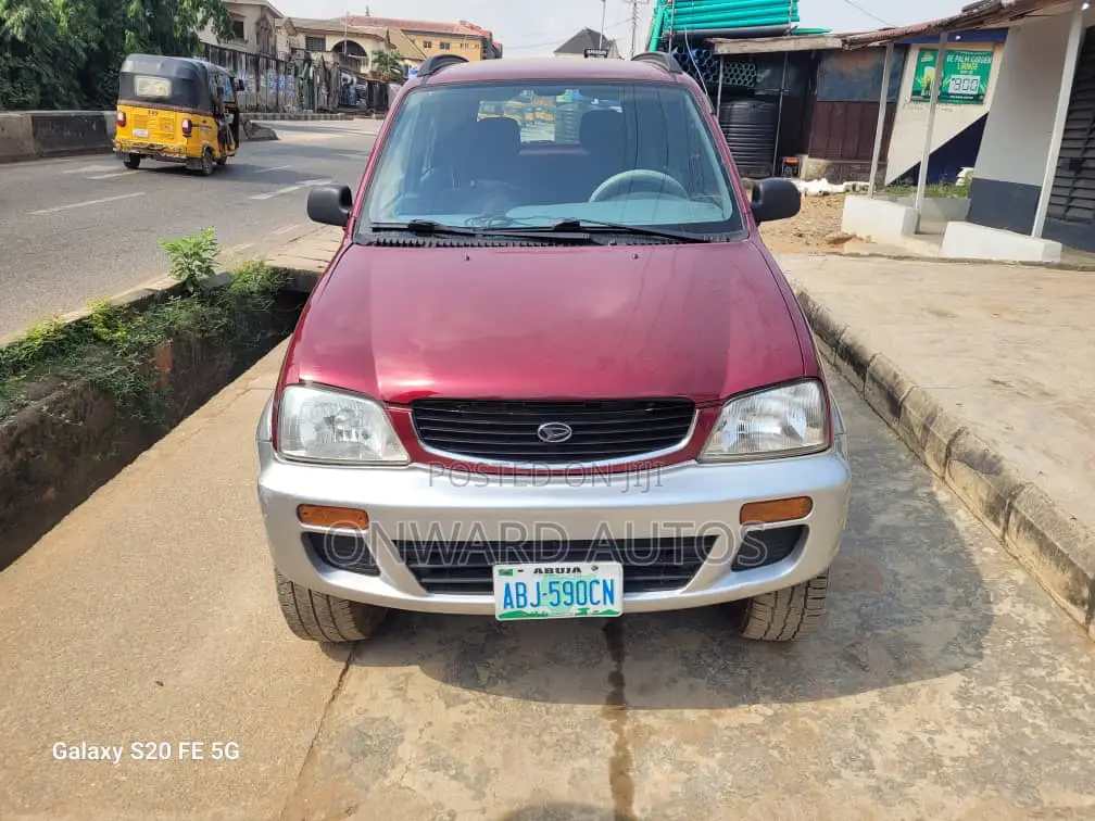 Daihatsu Terios 2000 Red
