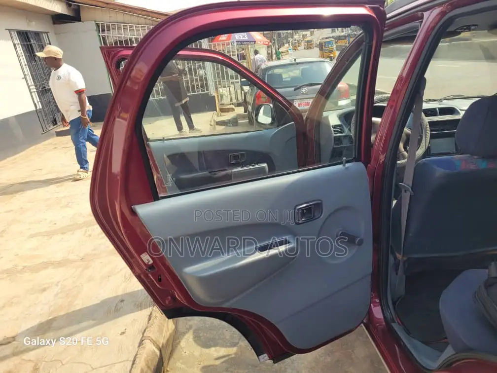 Daihatsu Terios 2000 Red