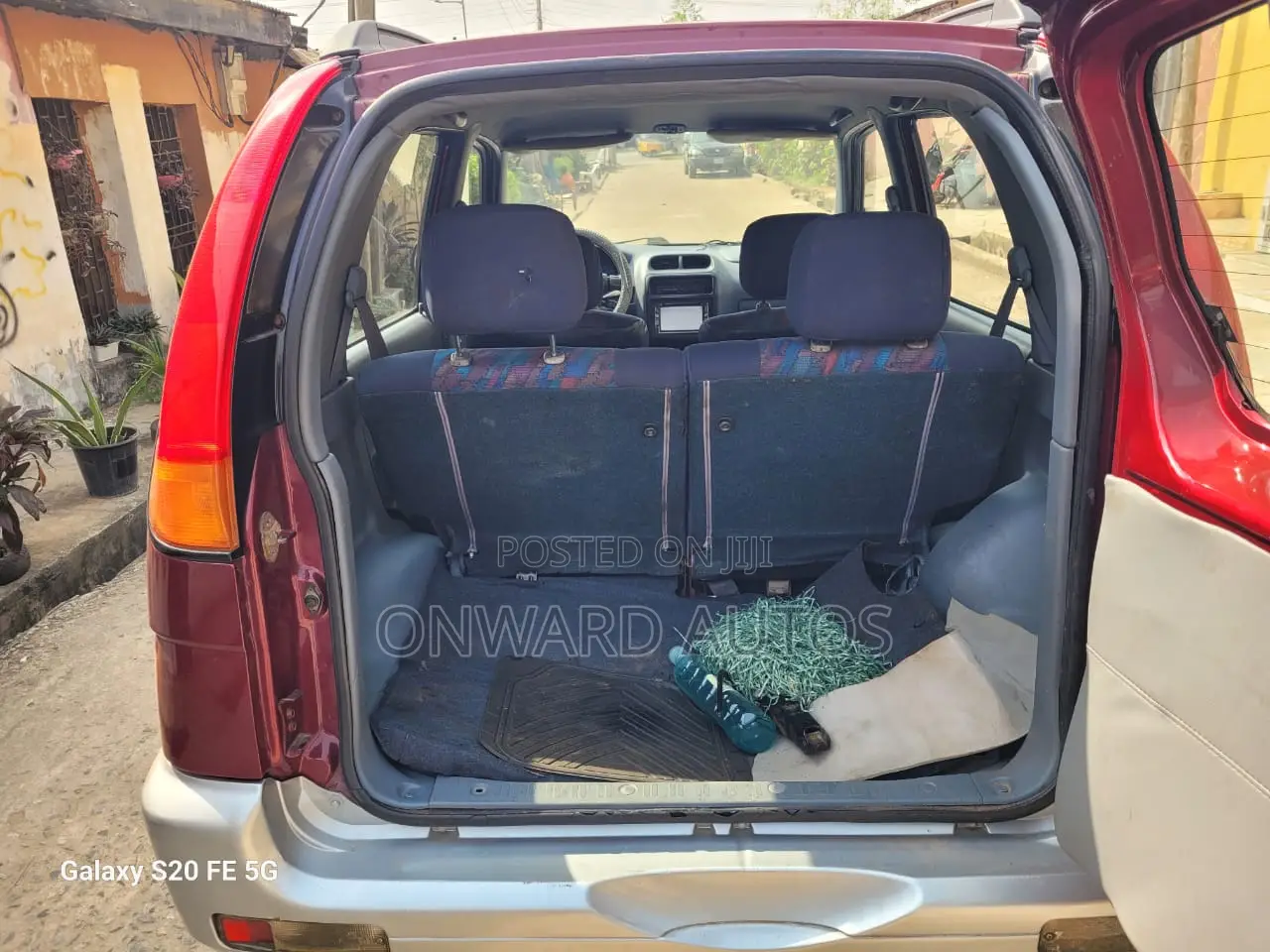 Daihatsu Terios 2000 Red