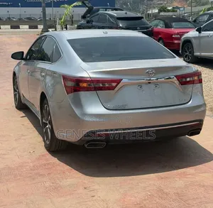 Toyota Avalon Touring FWD Sedan (3.6L 6cyl 6A) 2016 Silver