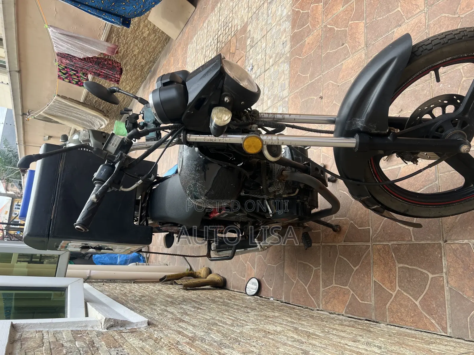 Kymstone Husky 2025 Black