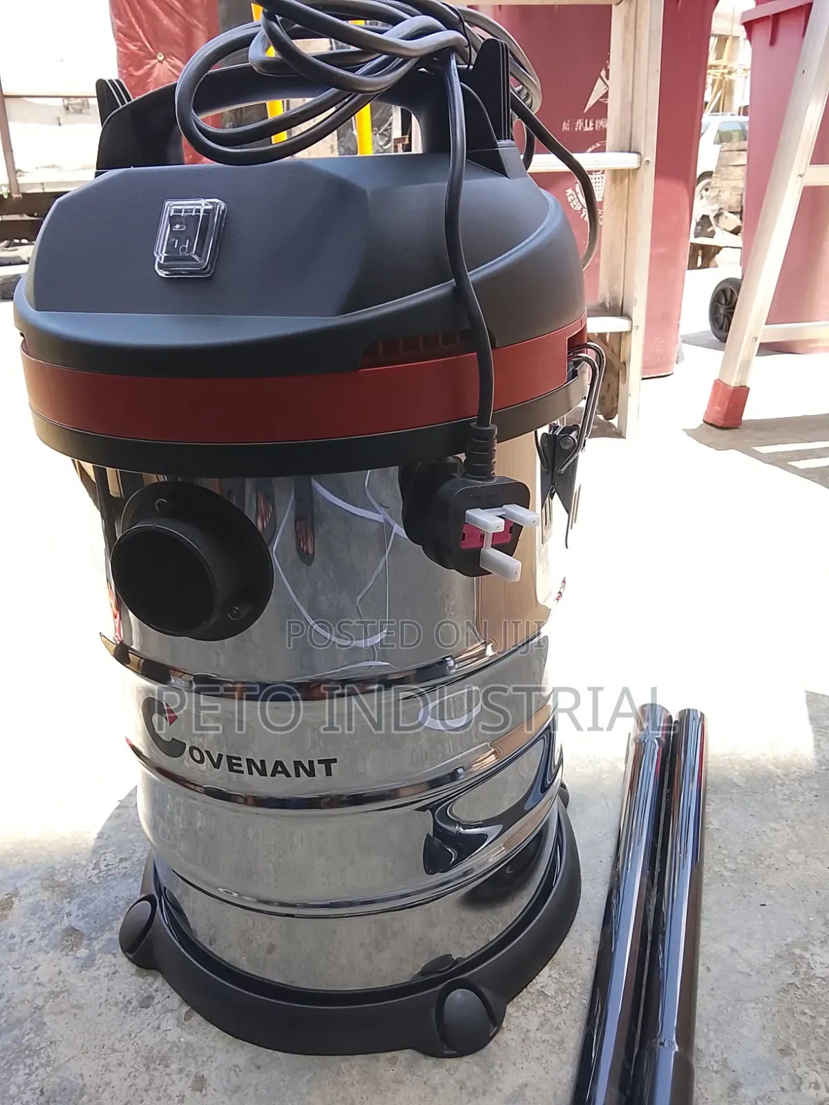 60 Litres Vacuum Cleaner