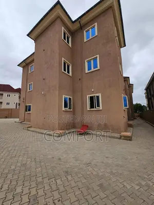 3bdrm Block of Flats in Durumi for sale