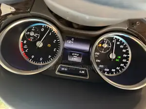 Mercedes-Benz M Class ML350 4MATIC 4dr SUV AWD (3.5L 6cyl 7A) 2015