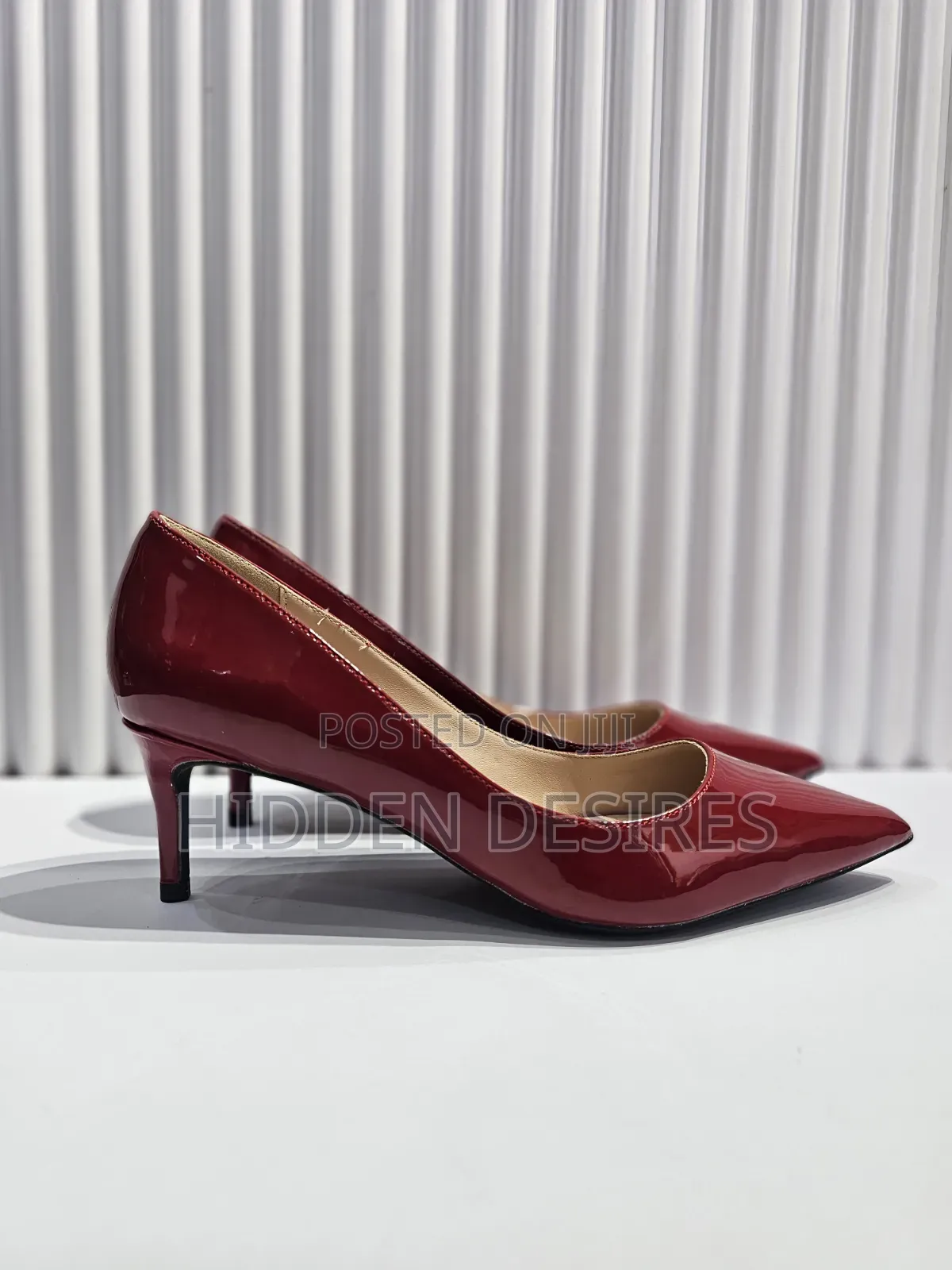 Red Low Herl Pumps