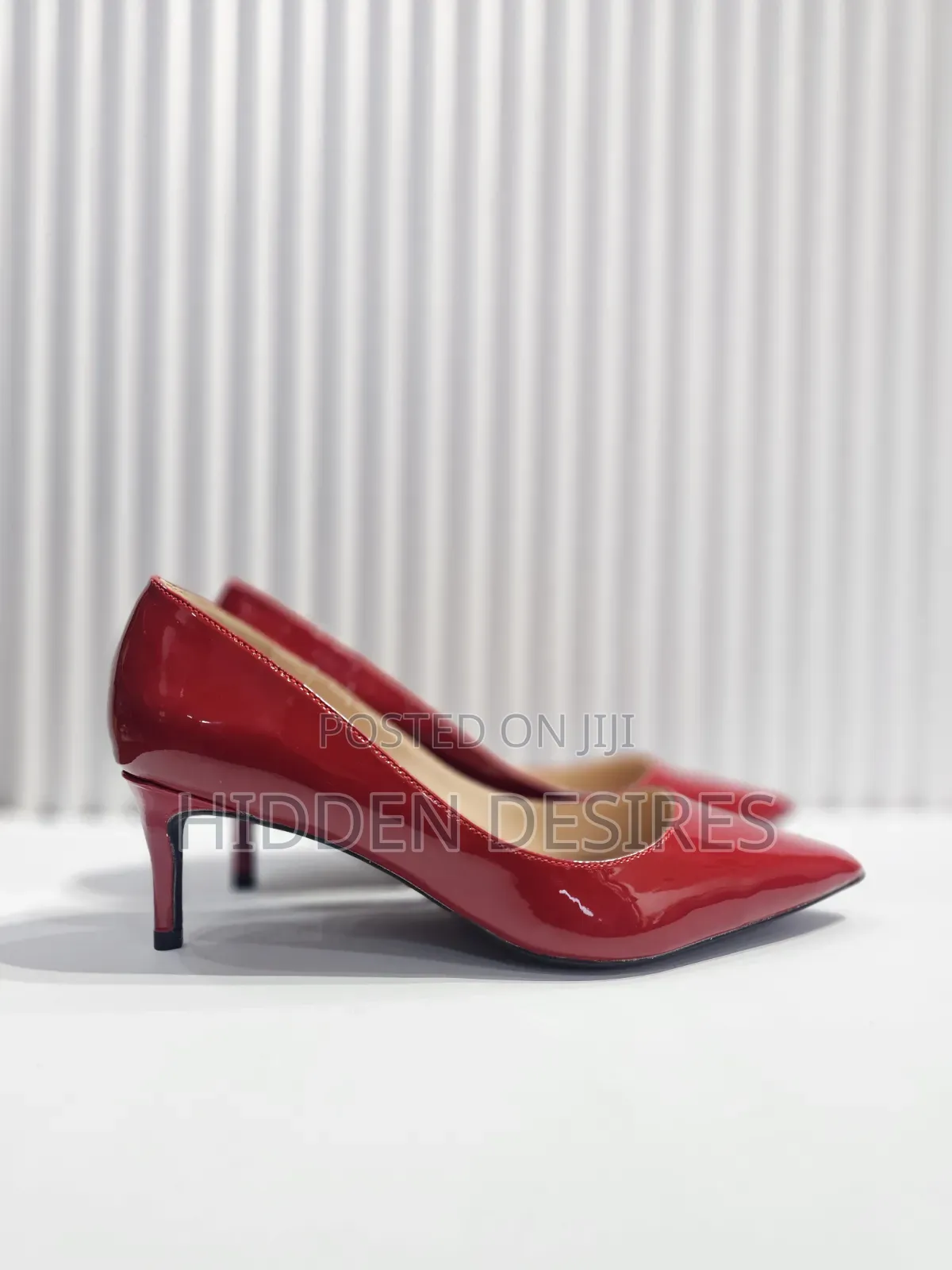 Red Low Herl Pumps