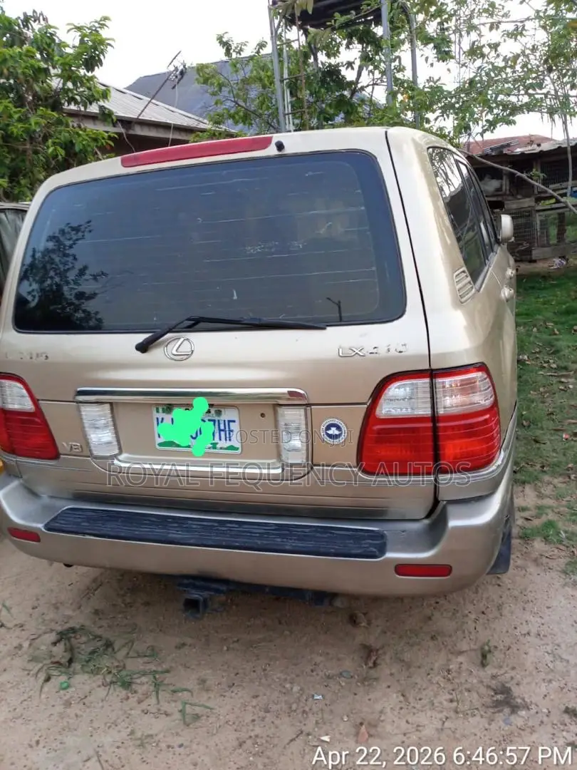 Lexus LX 470 AWD 2000 Gold