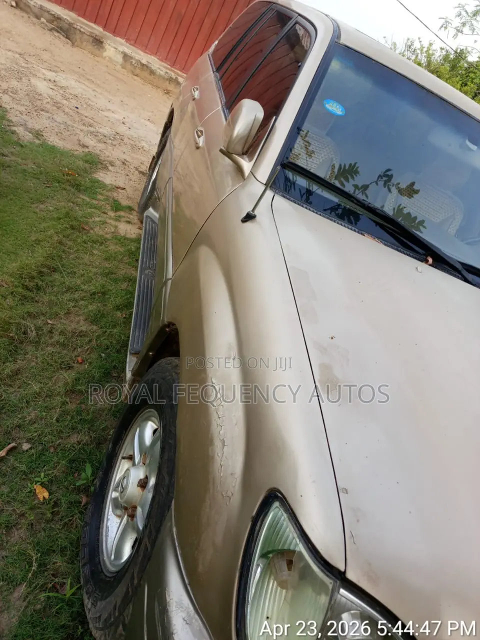 Lexus LX 470 AWD 2000 Gold
