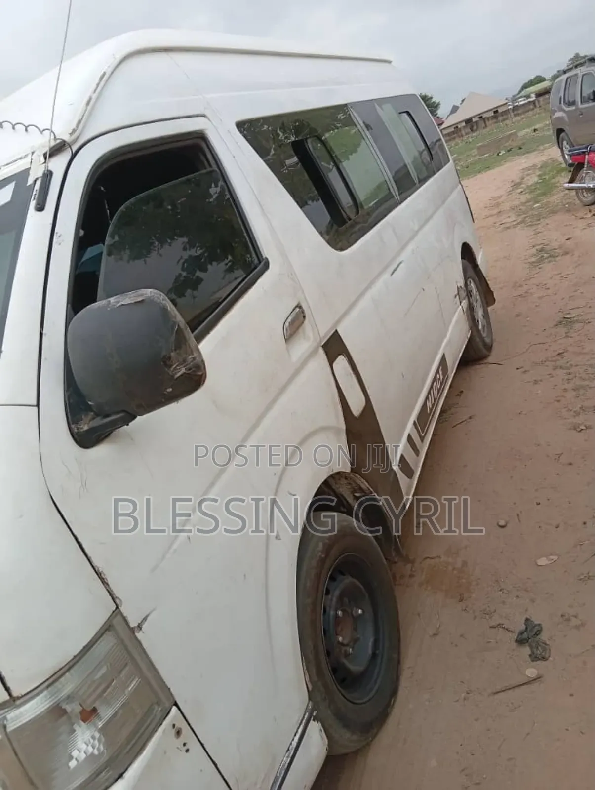 Toyota HiAce 2012 White