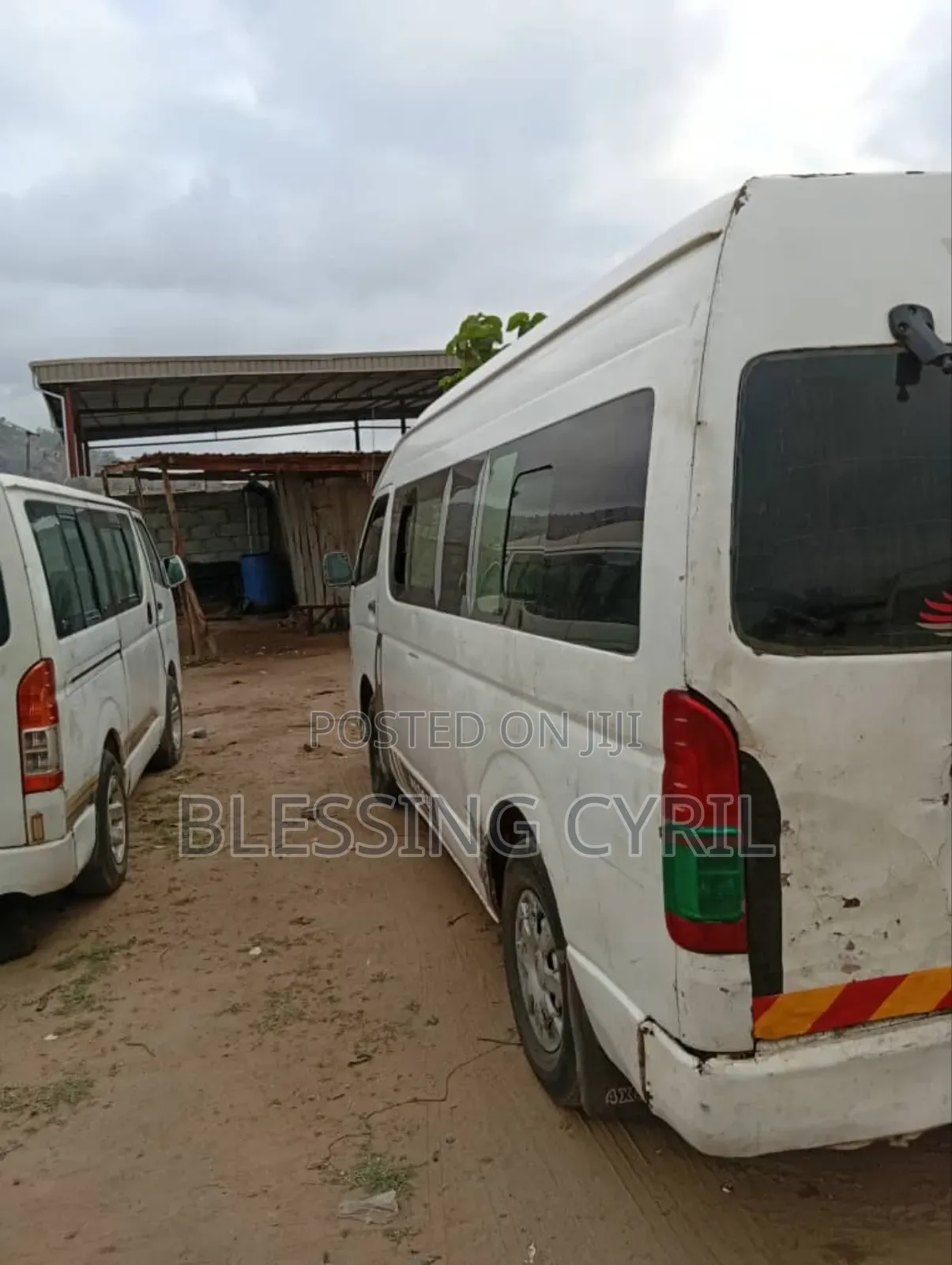 Toyota HiAce 2012 White