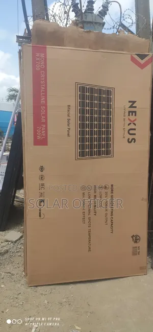 700w Nexus Solar Panel